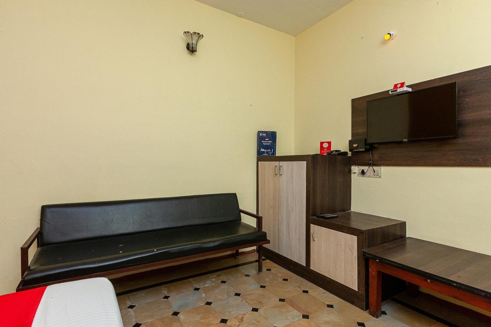 Collection O Ammayi Hotels & Resorts Tiruvannamalai Bagian luar foto