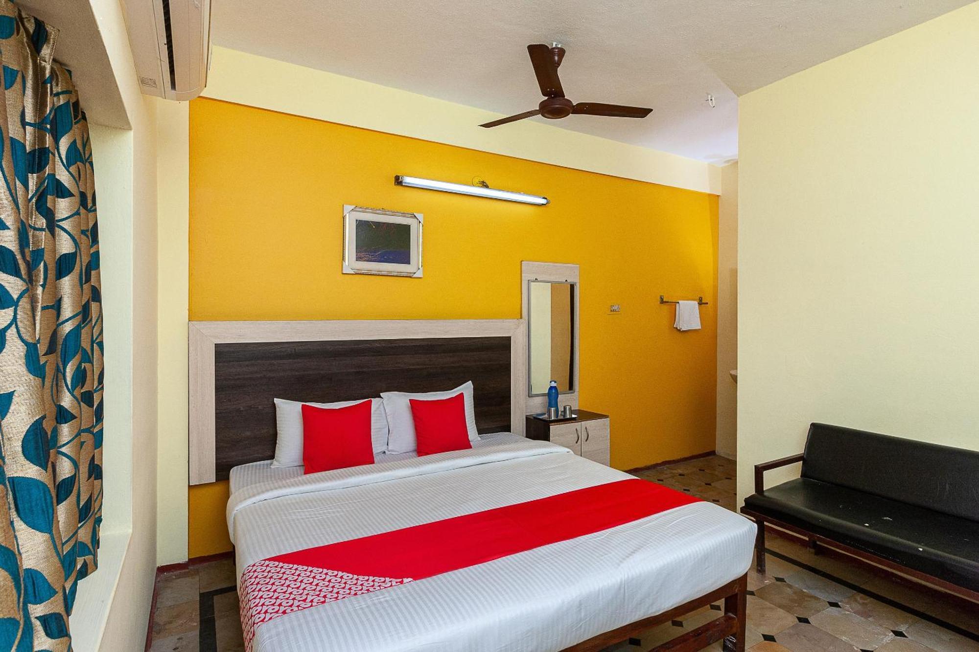Collection O Ammayi Hotels & Resorts Tiruvannamalai Bagian luar foto