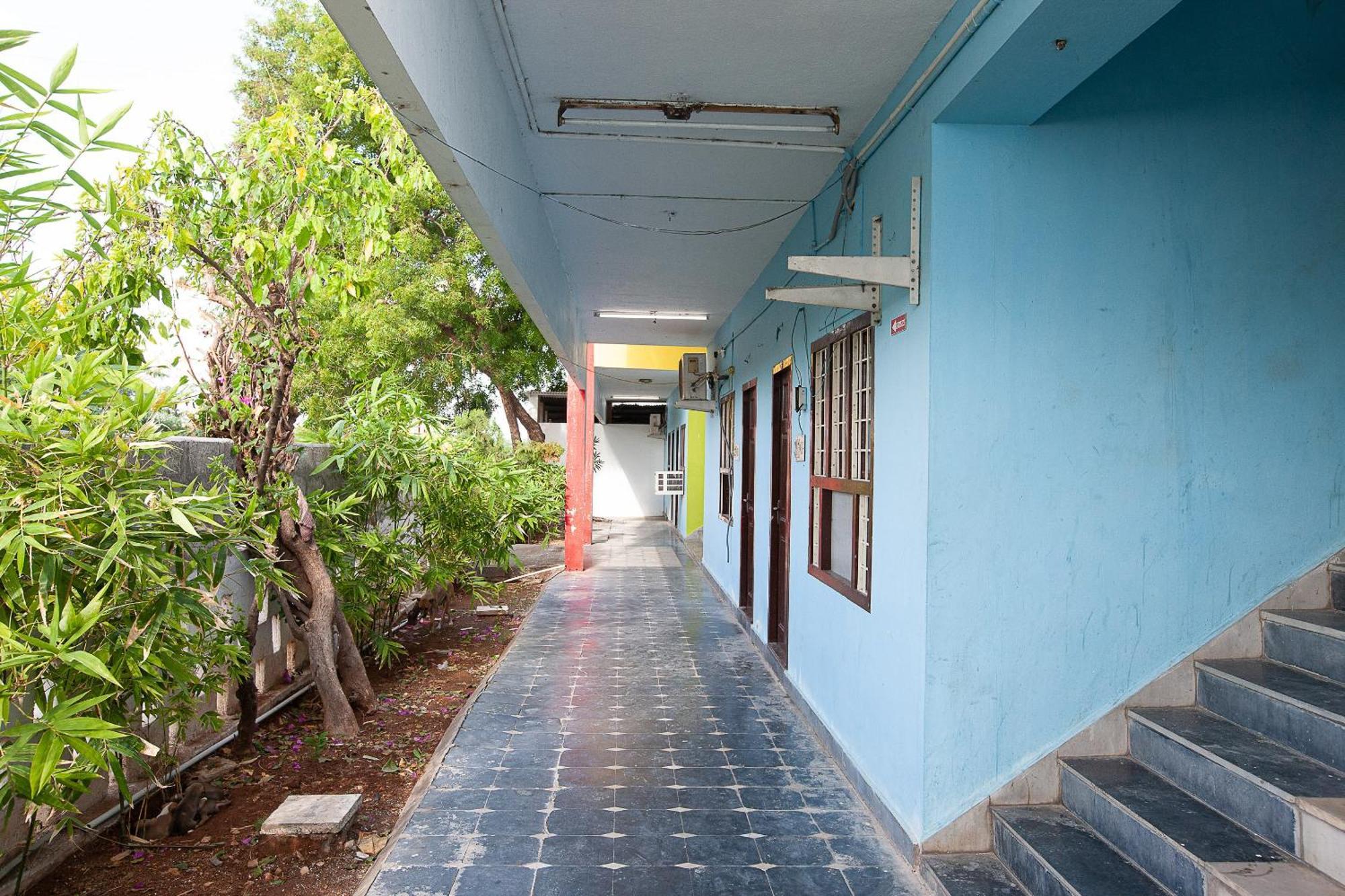 Collection O Ammayi Hotels & Resorts Tiruvannamalai Bagian luar foto
