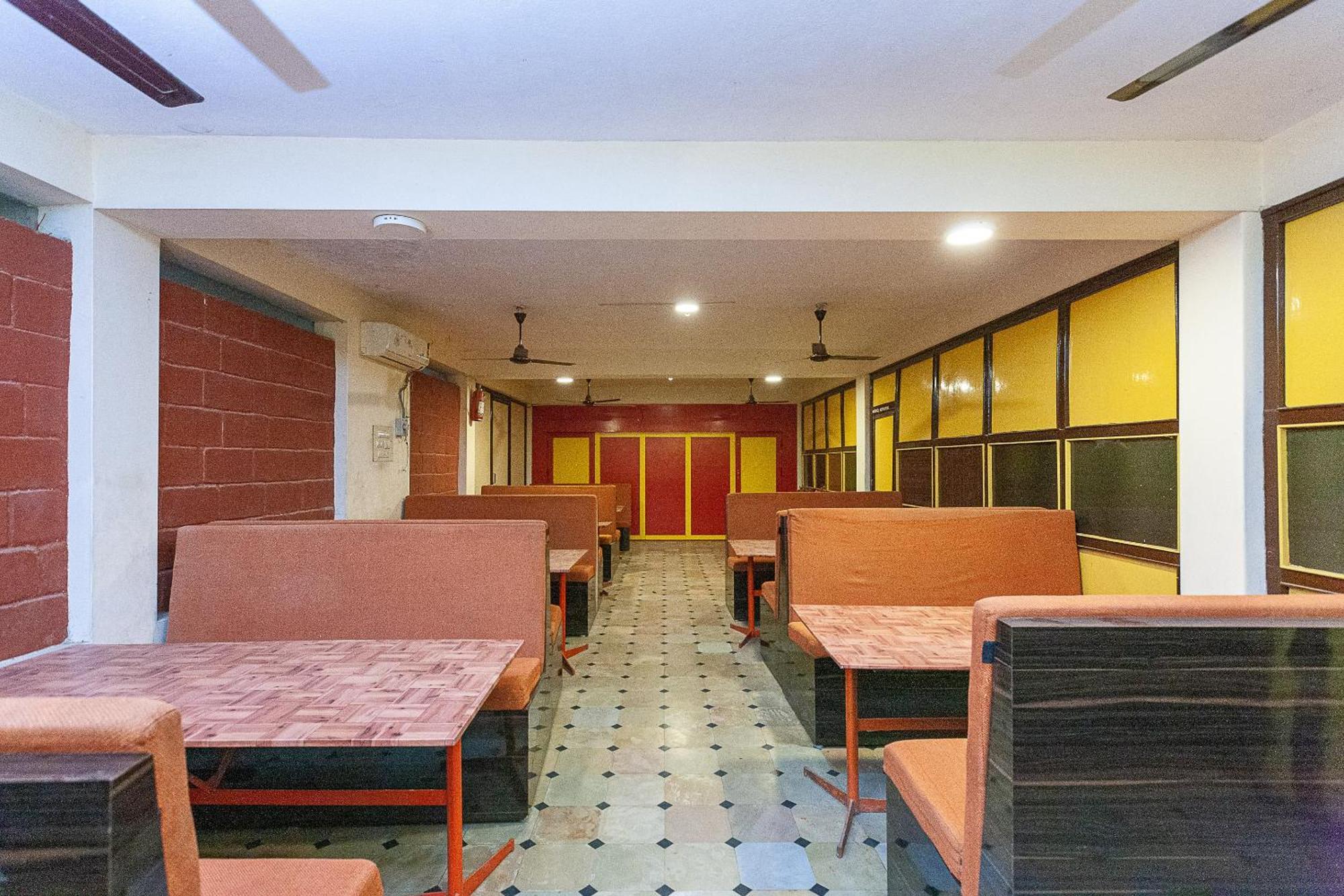 Collection O Ammayi Hotels & Resorts Tiruvannamalai Bagian luar foto