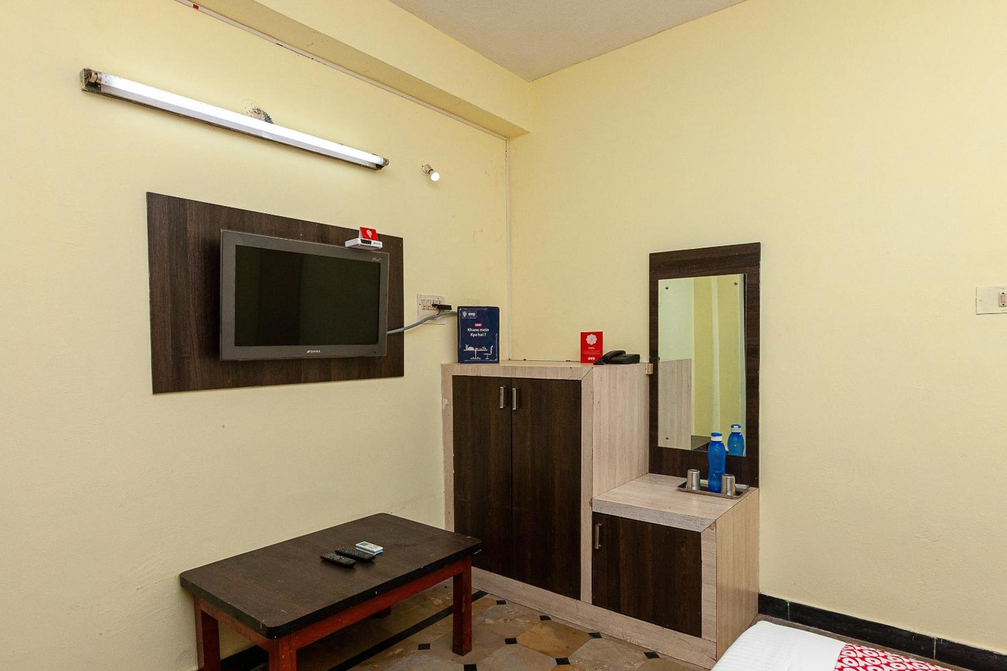 Collection O Ammayi Hotels & Resorts Tiruvannamalai Bagian luar foto