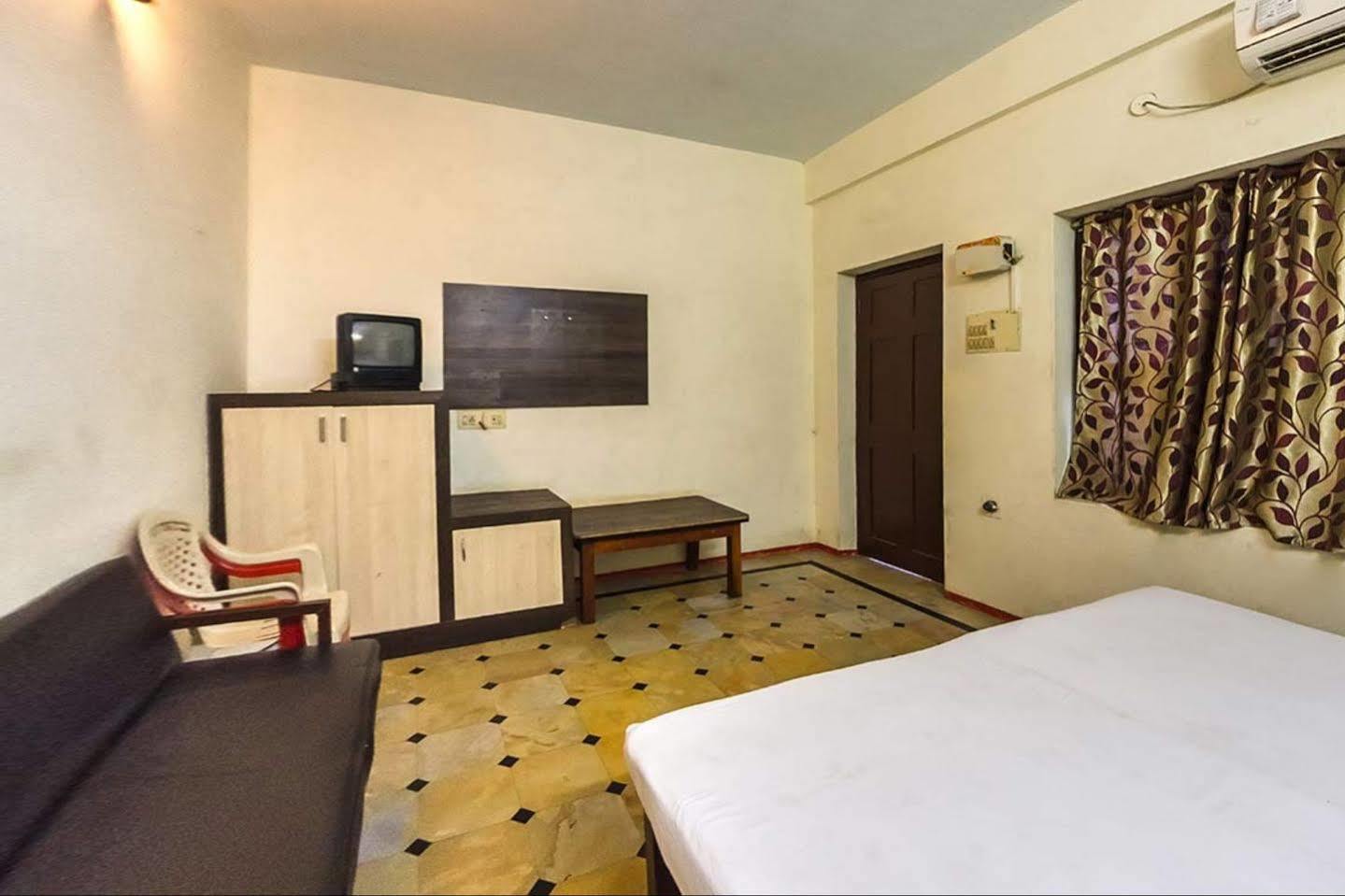 Collection O Ammayi Hotels & Resorts Tiruvannamalai Bagian luar foto